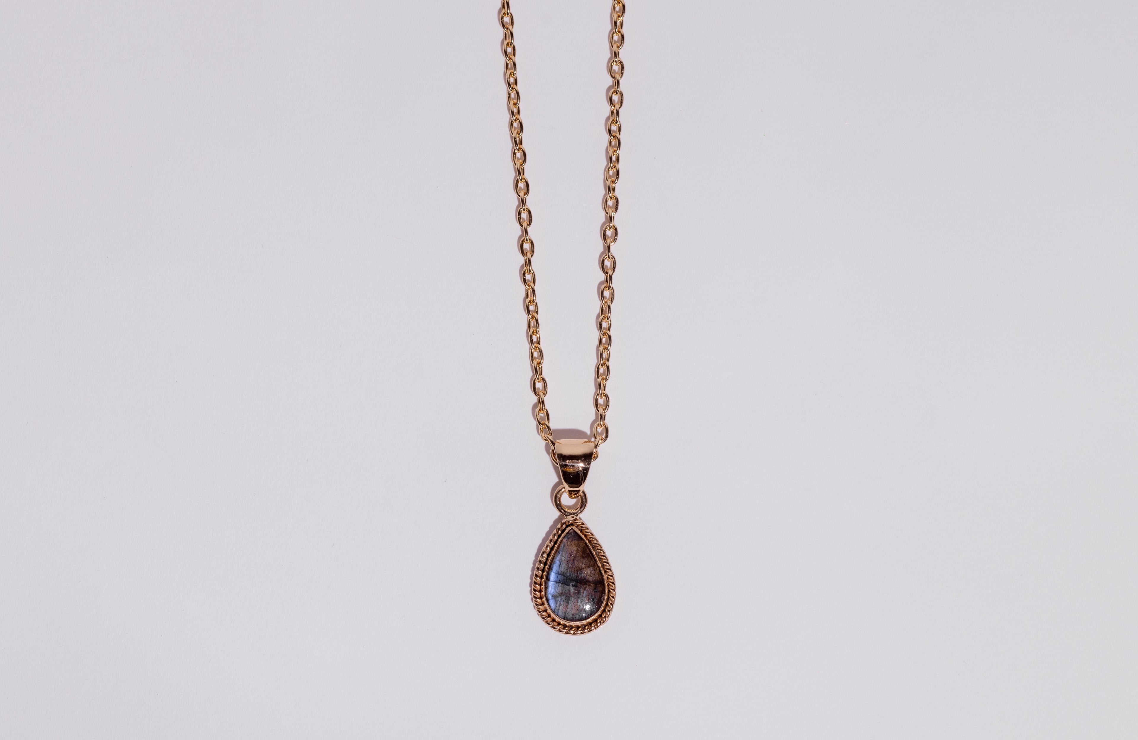 Alchemia - Labradoritte  Robe Pendant